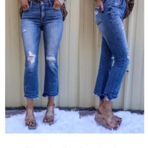 Distressed Cropped/ Capri Size 3